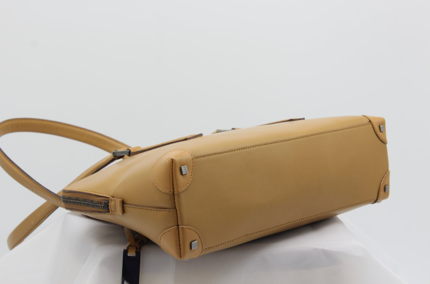 Gucci Tan Leather Shoulder Bag